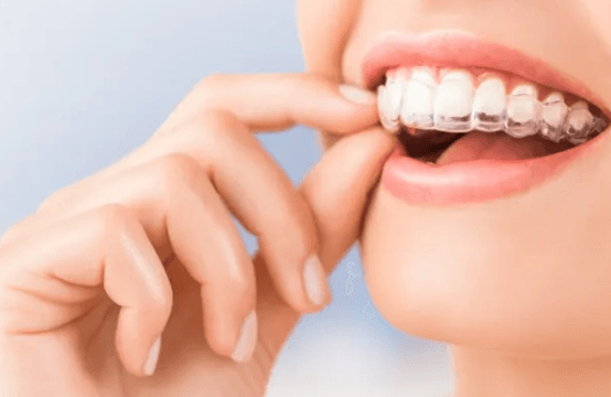 佛山做牙齿治疗一般多少钱？根管治疗、牙齿矫正、种植牙怎么收费的？