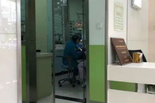 上海静安区种植牙医院前十，上海新菲口腔门诊部在当地很有知名度