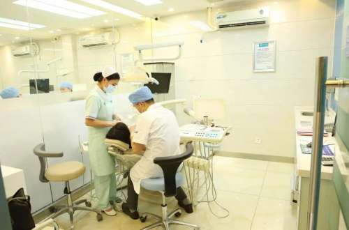 上海专业的根管治疗医院前十位，上海美奥口腔服务水准是较高的，榜单第四是天佑医院口腔科！