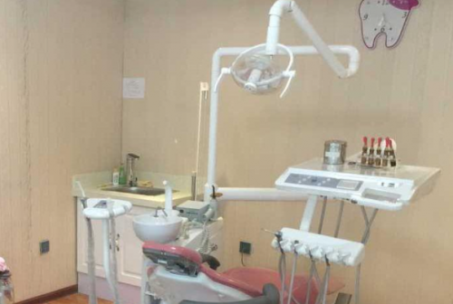 长沙不错的私立牙齿矫正医院排行，瑞泰科尔雅口腔医院是多品牌的种植牙基地，榜上连锁牙科很多！