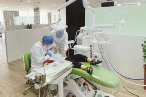 重庆三峡医院种植牙多少钱一颗