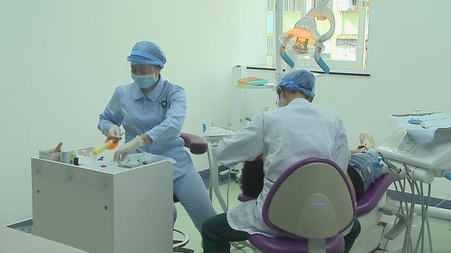 中山技术好的根管治疗医院top10，中山市人民医院口腔科根管治疗早已名声在外了获得第一